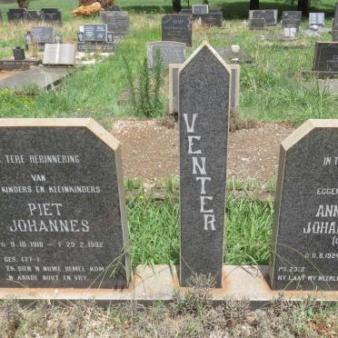 VENTER Piet Johannes 1918-1992 &amp; Anna Maria Johanna UYS 1924-1973
