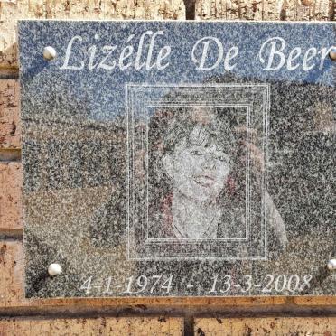 BEER Lizelle, de 1974-2008