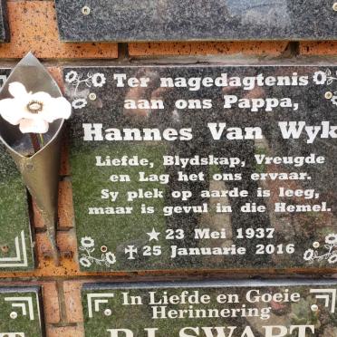 WYK Hannes, van 1937-2016