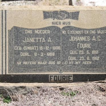 FOURIE Johannes A.C. 1891-1962 &amp; Janetta A. SWART 1896-1969