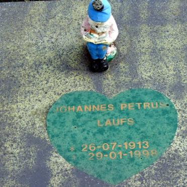 LAUFS Johannes Petrus 1913-1998