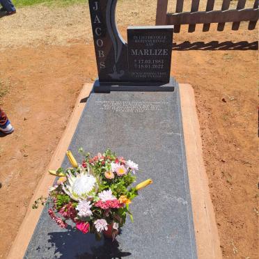 JACOBS Marlize 1983-2022