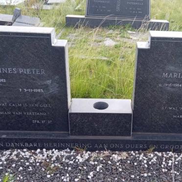 ? Johannes Pieter 1912-1983 &amp; Maria HUGO 1914-1982