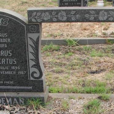 SCHOEMAN Petrus Albertus 1895-1987 &amp; Martha Elizabeth VAN DER MERWE 1905-1978