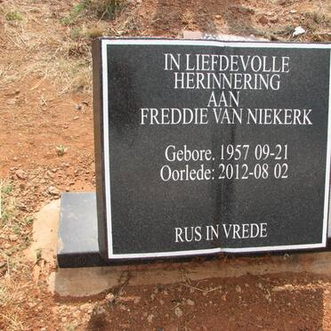 NIEKERK Freddie, van 1957-2012