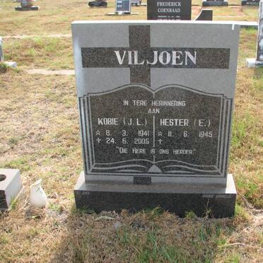 VILJOEN J.L. 1941-2005 &amp; Hester E. 1945-