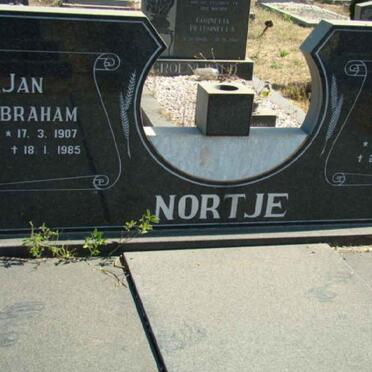 NORTJE Jan Abraham 1907-1985 &amp; Lucia Susanna BAM 1911-2003