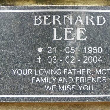 LEE Bernard 1950-2004