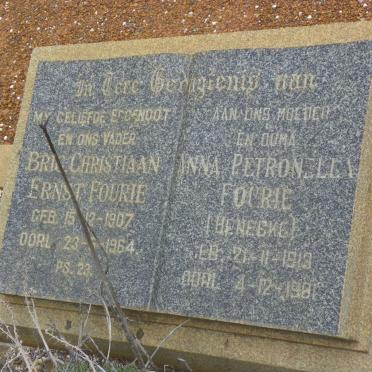 F - Vanne :: Surnames - F