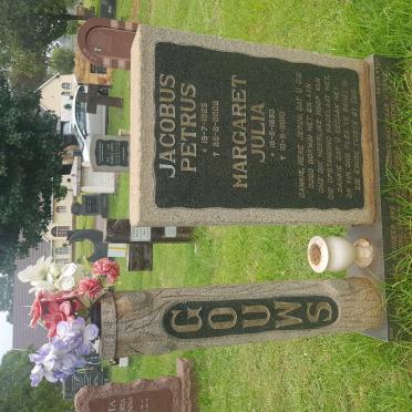 GOUWS Jacobus Petrus 1925-2002 &amp; Margaret Julia 1930-2010