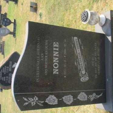 GROVE Nonnie 1932-2006