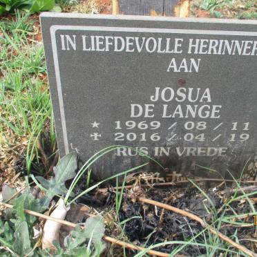 LANGE Josua, de 1969-2016