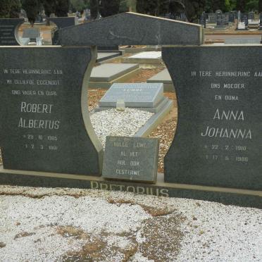 PRETORIUS Robert Albertus 1905-1981 &amp; Anna Johanna 1910-1986