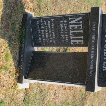 POTGIETER Nellie 1942-2010