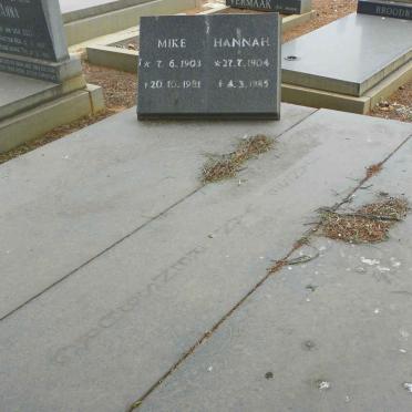 RENSBURG Mike, Janse van 1903–1981 & Hannah 1904–1985 #1