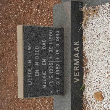 VERMAAK Dad 1900-1983 &amp; Moekie 1905-1982