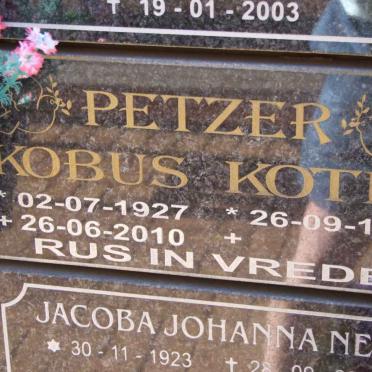 PETZER Kobus 1927-2010 &amp; Kotie 1937-