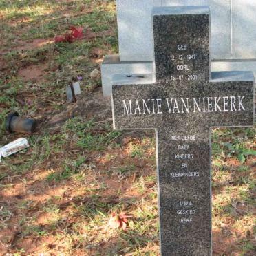NIEKERK Manie, van 1947-2001
