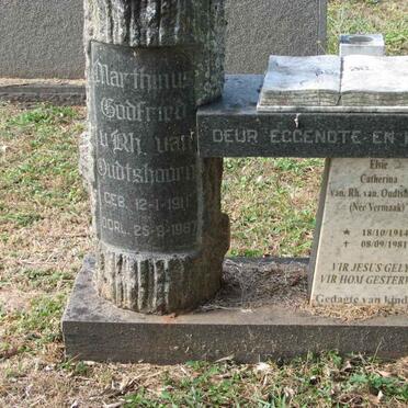 OUDTSHOORN Marthinus Godfried, van Rh. van 1911-1967 &amp; Elsie Catharina VERMAAK 1914-1981