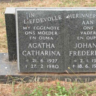 ST?  Johann Frederick 1913-1997 &amp; Agatha Catharina 1927-1980