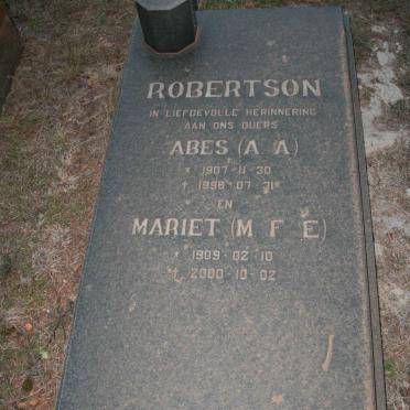 ROBERTSON A.A. 1907-1996 &amp; M.F.E. 1909-2000