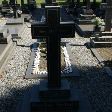 NIEBUHR Gustav 1902-1988