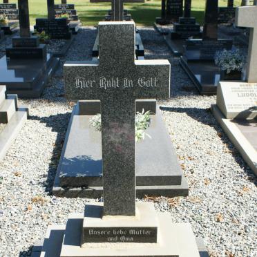 PAUL L.M. Bertha nee FREYER 1899-1990
