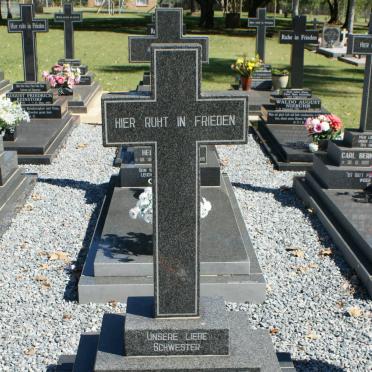REINSTORF Aline 1919-2004