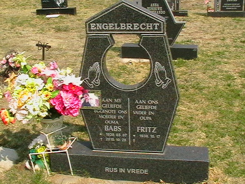ENGELBRECHT Fritz 1938- &amp; Babs 1938-2010