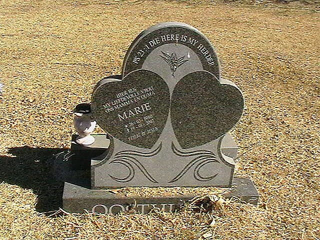 OOSTHUIZEN Marie 1940-2002