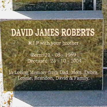 ROBERTS David James 1969-2004
