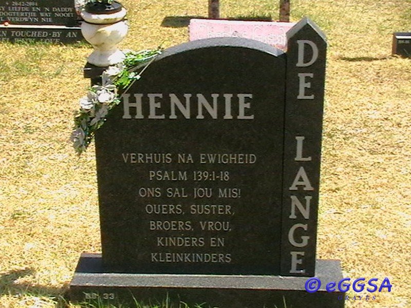 LANGE Hennie, de