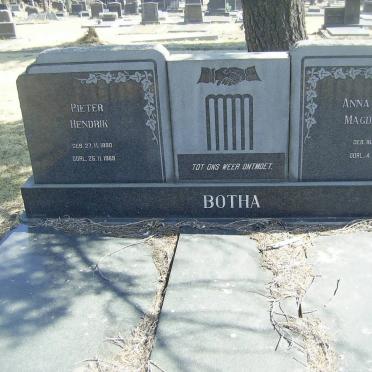 BOTHA Pieter Hendrik 1890-1969 &amp; Anna Sophia Magdalena 1896-1978
