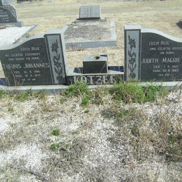 KOTZEE Theunis Johannes 1916-1977 &amp; Judith Magrietha 1921-1993