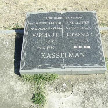KASSELMAN Johannes J. 1909-1999 &amp; Martha J.F. 1912-1980