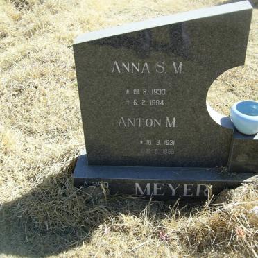 MEYER Anton M. 1931-1998 &amp; Anna S.M. 1933-1994