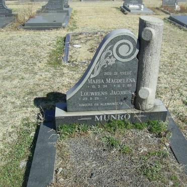 MUNRO Louwrens Jacobus 1925- &amp; Maria Magdalena 1934-1985