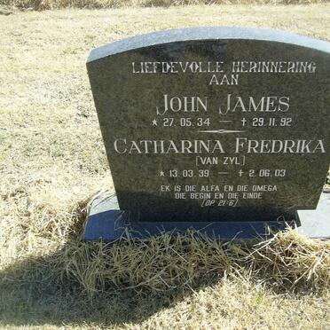 ? Johan James 1934-1992 &amp; Catharina Frederika VAN ZYL 1939-2003