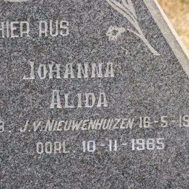 LAURENS Petrus Gerhardus 1871-1959 &amp; Johanna Alida J.V. NIEUWENHUIZEN 1904-1985 