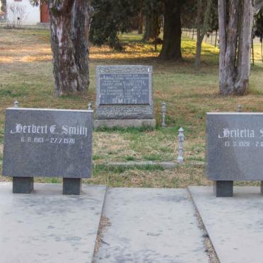 SMITH Herbert E. 1913-1978 &amp; Heiletta 1920-2000