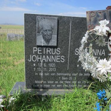 UYS Petrus Johannes 1920-2013 &amp; Susanna Aletta ?