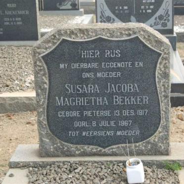 BEKKER Susara Jacoba Magrietha nee PIETERSE 1917-1967
