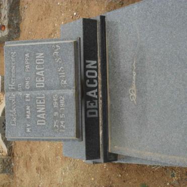 DEACON Daniel 1945-1982