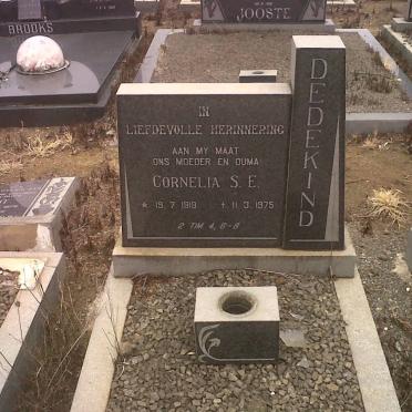DEDEKIND Cornelia S.E. 1919-1975