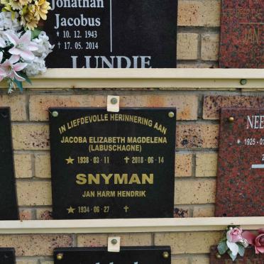 SNYMAN Jan Harm Hendrik 1934- &amp; Jacoba Elizabeth Magdelena LABUSCHAGNE 1938-2018