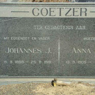 COETZER Johannes J. 1899-1981 &amp; Anna M.J. 1905-