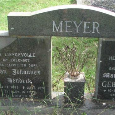 MEYER Jan Johannes Hendrik 1898-197? &amp; Maria Elizabeth STRYDOM 1902-