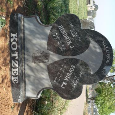 KOTZEE Hendrik J. 1926-1996 &amp; Sophia S.J. 1927-1996
