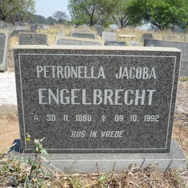 ENGELBRECHT Petronella Jacoba 1898-1992