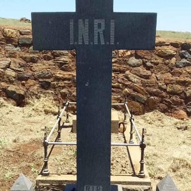 Mpumalanga, BELFAST district, Tonteldoos, Houtenbek 97_2, farm cemetery